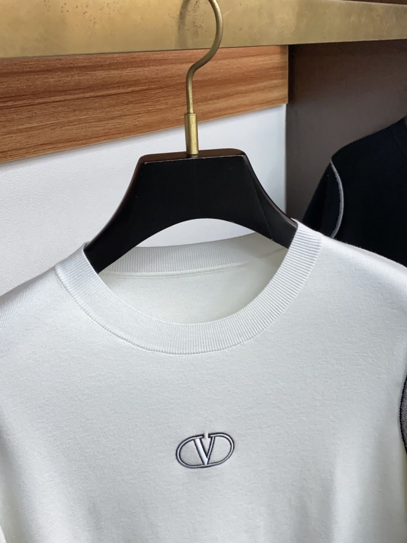 Va1e*ntin0 shirt